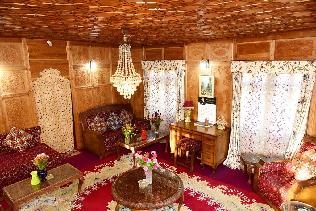 White House Group Of Houseboats Hotell Srīnagar Exteriör bild