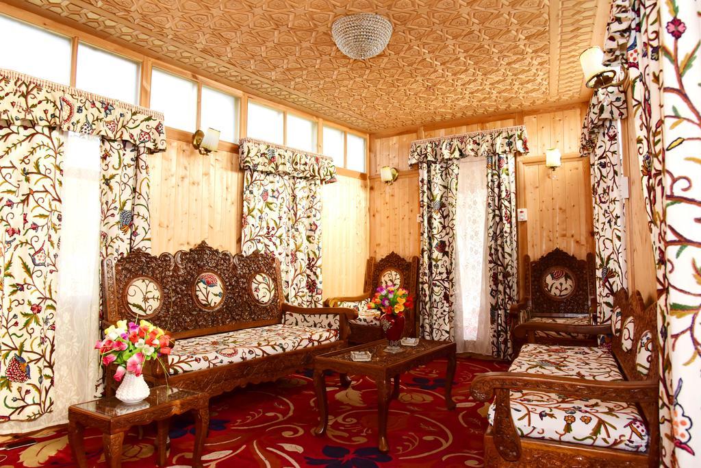 White House Group Of Houseboats Hotell Srīnagar Exteriör bild